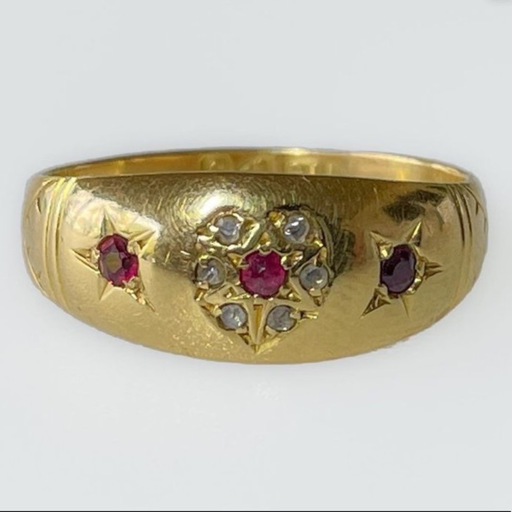 SOLD**18k Natural Ruby Diamond Gypsy Ring 2.8g